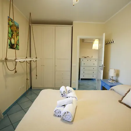 Villa Ficurinia *
