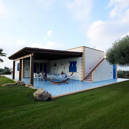 Villa Ficurinia