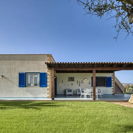 Ficurinia Villa *
